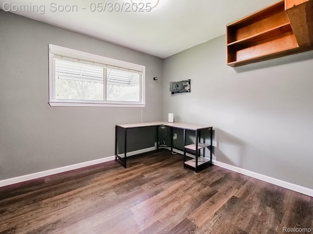 45 E George Ave, Hazel Park, MI 48030 - home office with dark wood-style floors and baseboards