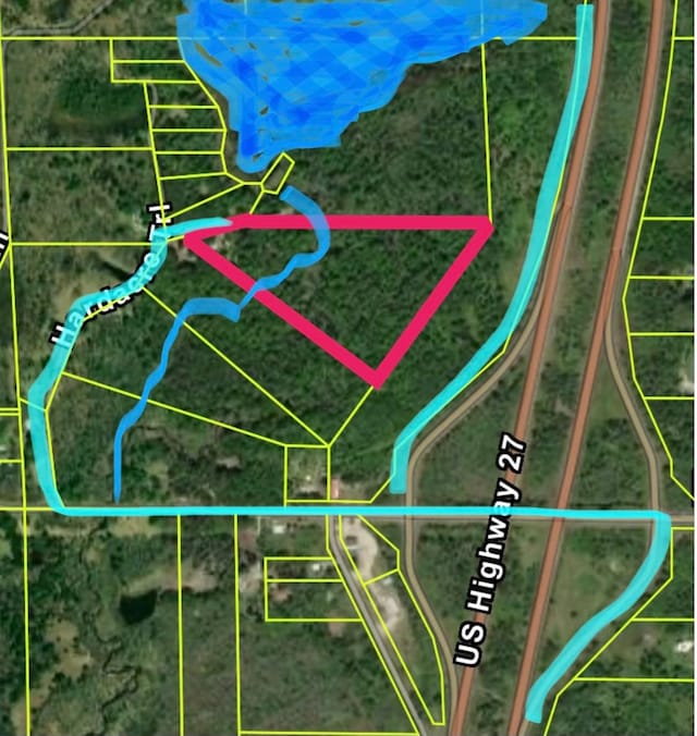4233 Hardacre Trl, Houghton Lake, MI 48629