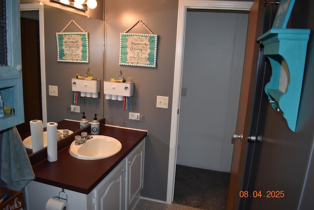 bathroom with vanity