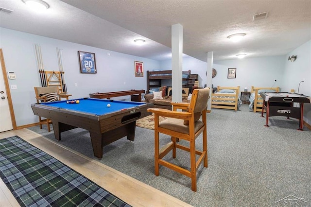 playroom with visible vents, billiards, and a textured ceiling