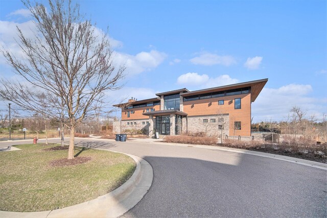 3092 N Spurway Dr, Ann Arbor, MI 48105 - view of building exterior