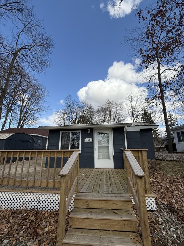 755 Bright Water Dr, Coldwater, MI 49036 - view of deck