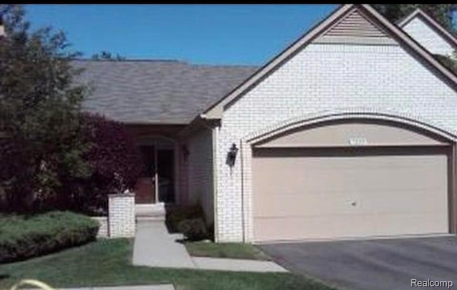 7355 Sherwood Crk, West Bloomfield, MI 48322 - photo 1