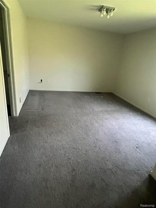 7355 Sherwood Crk, West Bloomfield, MI 48322 - photo 23