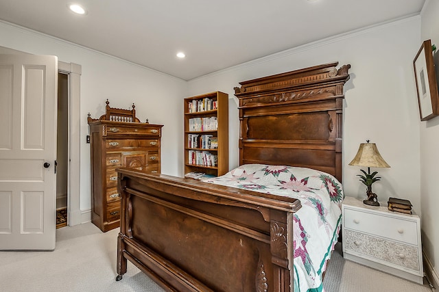 bedroom with baseboards, light carpet, crown molding, and recessed lighting