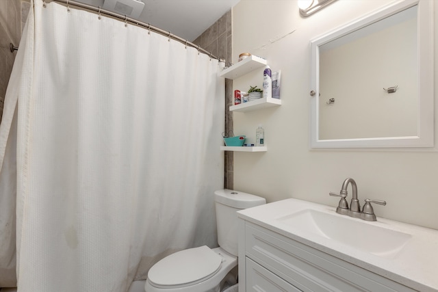 full bath featuring toilet, curtained shower, and vanity