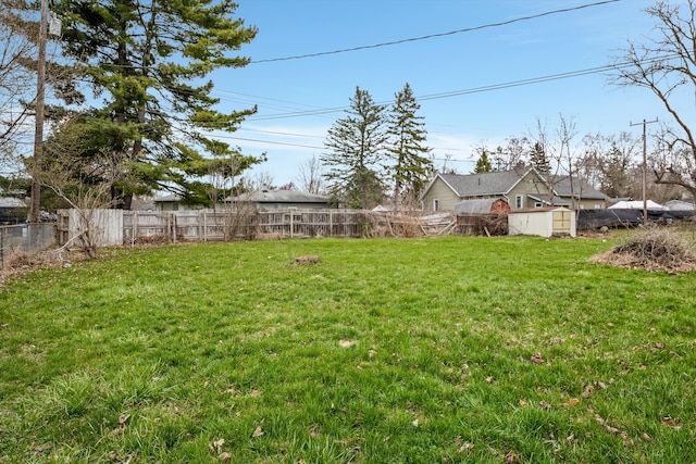 view of yard featuring a fenced backyard