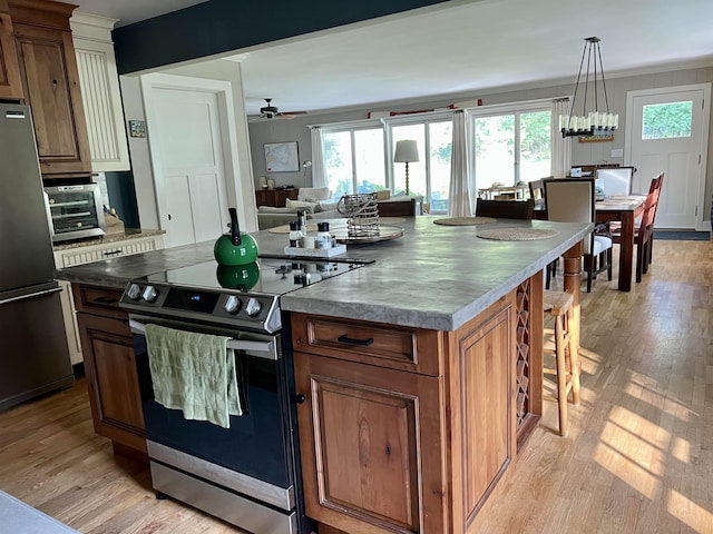 116 W Hill St, Leland, MI 49654