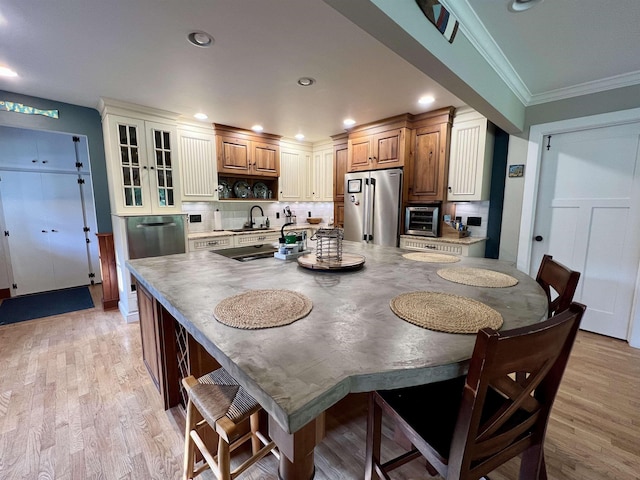 116 W Hill St, Leland, MI 49654
