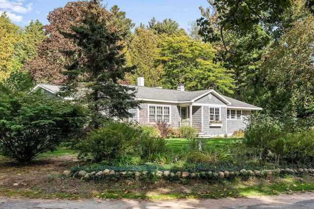 116 W Hill St, Leland, MI 49654