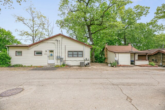 69465 High St, Union, MI 49130 - view of front of house