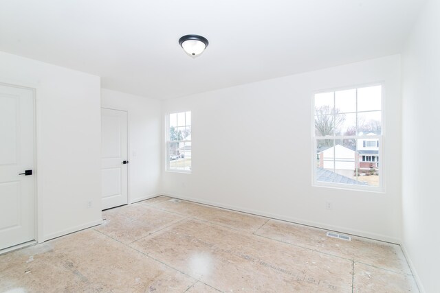 20233 Sunset Ave, Livonia, MI 48152 - unfurnished room featuring visible vents and baseboards