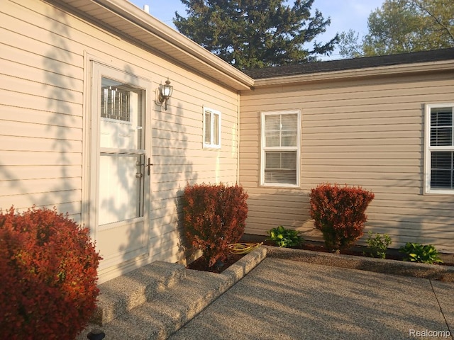 20446 Williamson St, Clinton Township, MI 48035 - view of property entrance