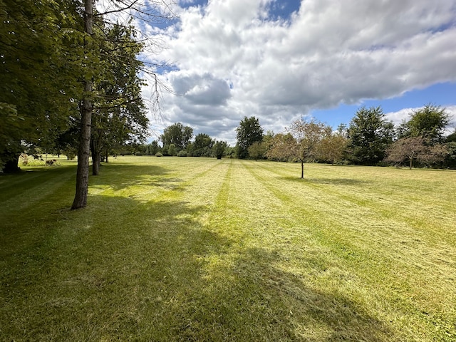 8833 Brewer Rd, Millington, MI 48746
