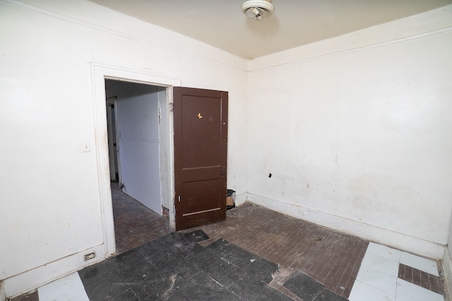 13057 Chelsea St, Detroit, MI 48213 - spare room with tile patterned floors and baseboards