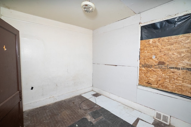 13057 Chelsea St, Detroit, MI 48213 - spare room featuring tile patterned floors