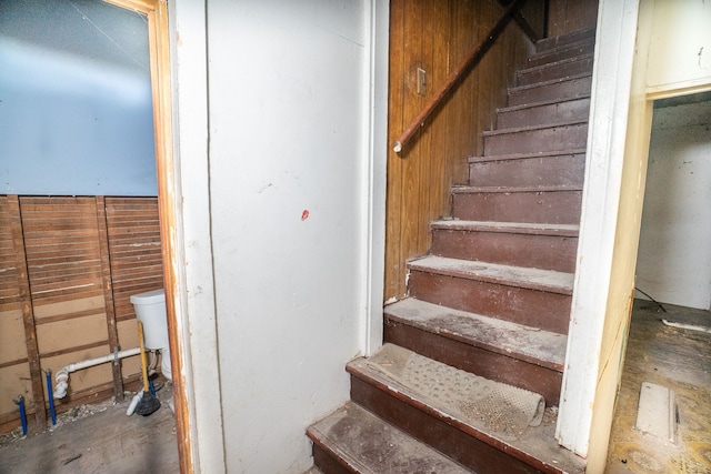 13057 Chelsea St, Detroit, MI 48213 - view of staircase