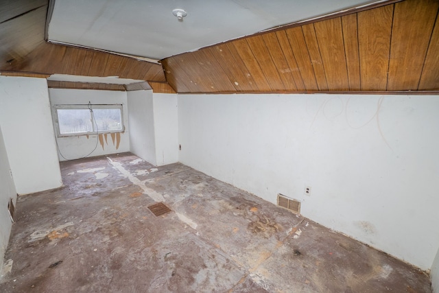 13057 Chelsea St, Detroit, MI 48213 - spare room featuring vaulted ceiling and visible vents