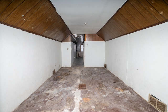 13057 Chelsea St, Detroit, MI 48213 - bonus room with visible vents and lofted ceiling