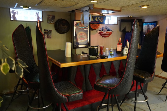 20115 Santa Barbara Dr, Detroit, MI 48221 - bar with a bar and a paneled ceiling