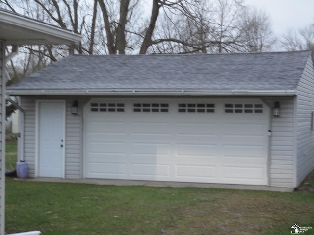 view of detached garage