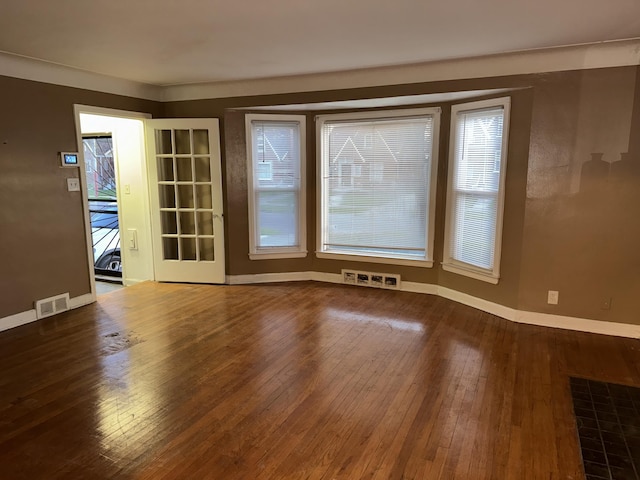 5566 Somerset Ave, Detroit, MI 48224 - interior space with hardwood / wood-style floors, baseboards, and visible vents
