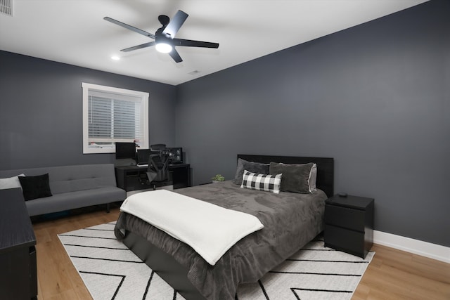 21907 Westcroft Dr, Grosse Ile, MI 48138 - bedroom with baseboards, recessed lighting, visible vents, ceiling fan, and wood finished floors