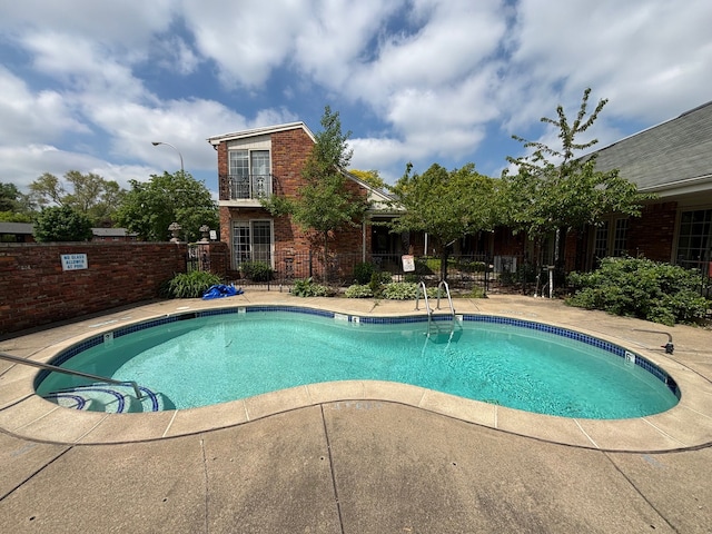 2302 W 14 Mile Rd, Royal Oak, MI 48073 - photo 9