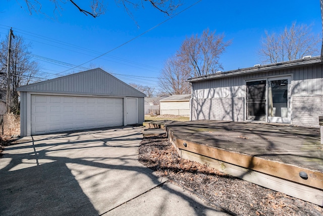 view of detached garage
