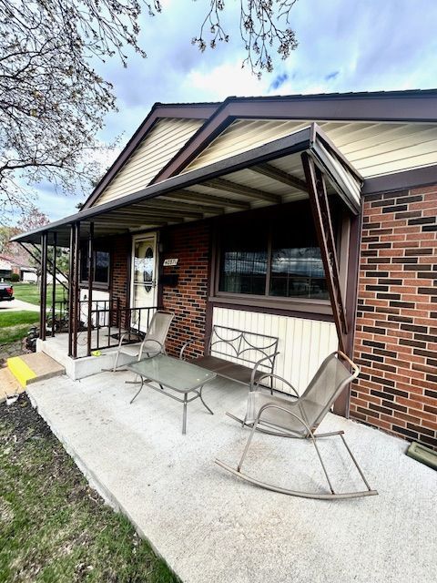 40871 Newport Dr, Plymouth, MI 48170 - photo 30