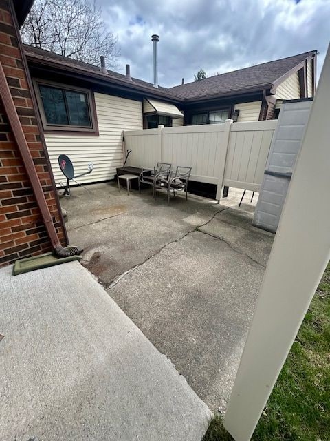 40871 Newport Dr, Plymouth, MI 48170 - photo 31