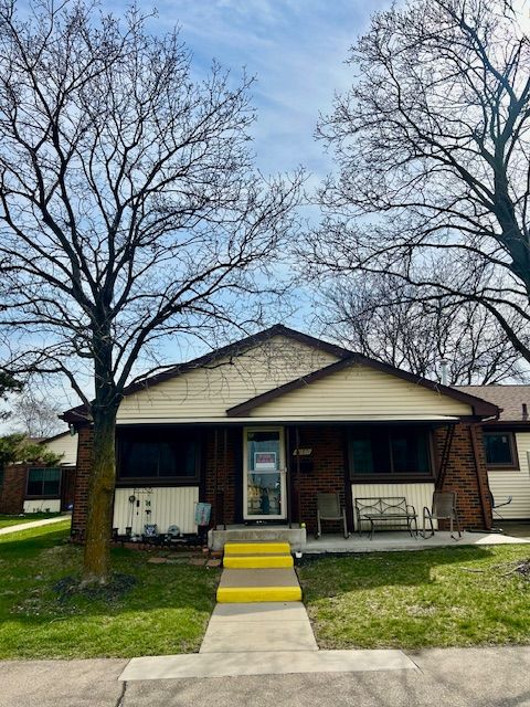 40871 Newport Dr, Plymouth, MI 48170 - photo 28