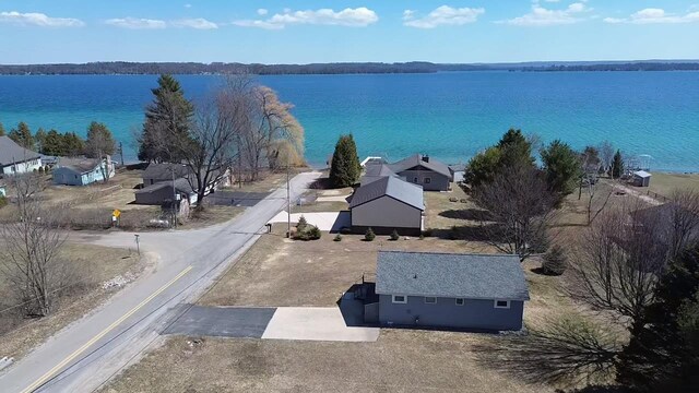9200 Angell Rd, Williamsburg, MI 49690