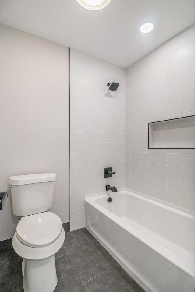 6376 Sterling Dr, Newport, MI 48166 - bathroom with shower / tub combination and toilet
