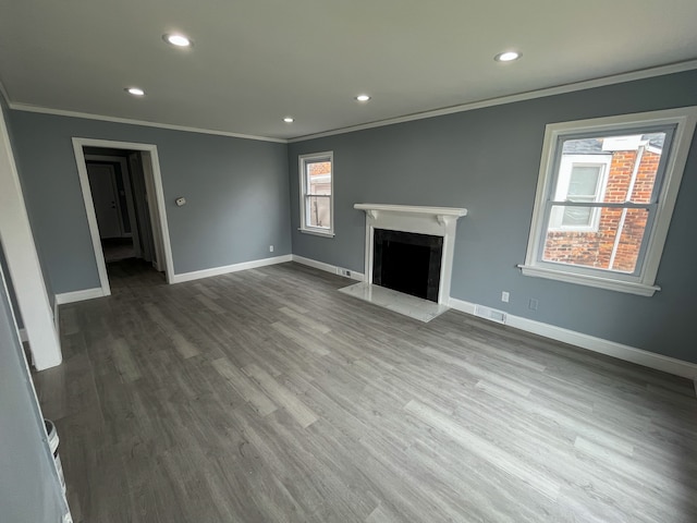 4651 Berkshire St, Detroit, MI 48224 - unfurnished living room with recessed lighting, visible vents, baseboards, and ornamental molding
