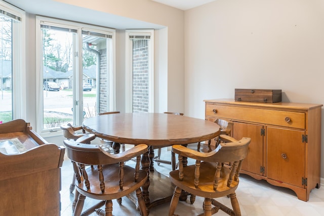 21329 Mulberry Ct, Farmington Hills, MI 48336 - dining room with light floors