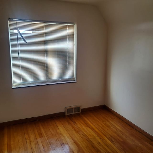 20209 Stotter St, Detroit, MI 48234 - bonus room featuring a wealth of natural light, visible vents, baseboards, and light wood-style flooring