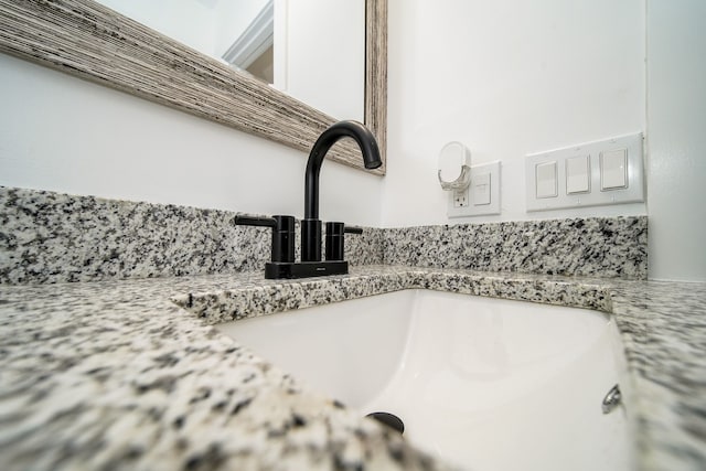 6522 Ellinwood Dr, White Lake, MI 48383 - interior details featuring a sink