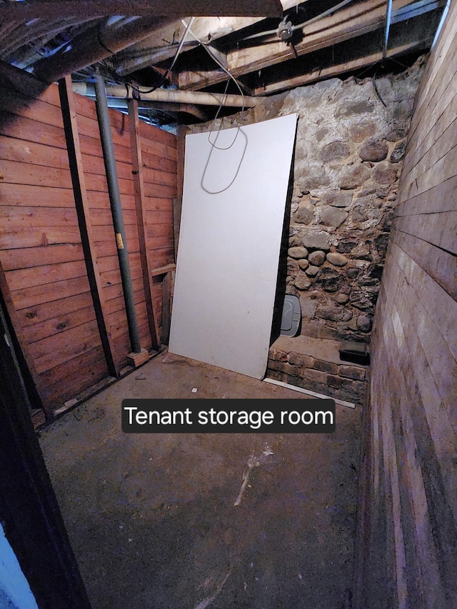 320 W Vine St, Kalamazoo, MI 49001 - view of unfinished basement