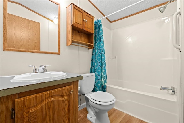 22600 Middlebelt Rd Lot F-28, Farmington Hills, MI 48336 - full bathroom with shower / tub combo, ornamental molding, toilet, vanity, and wood finished floors