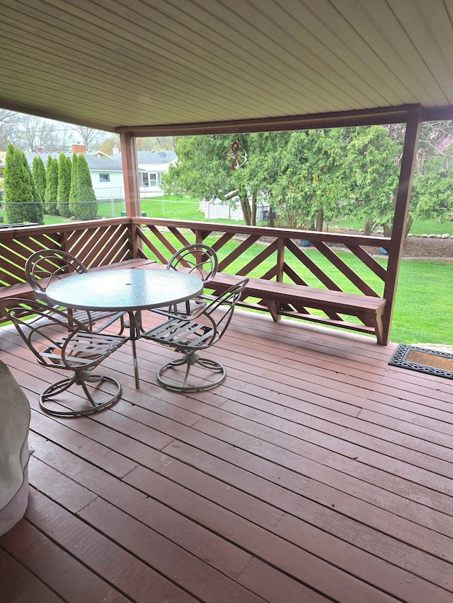 14879 Riverside St, Livonia, MI 48154 - deck with outdoor dining space