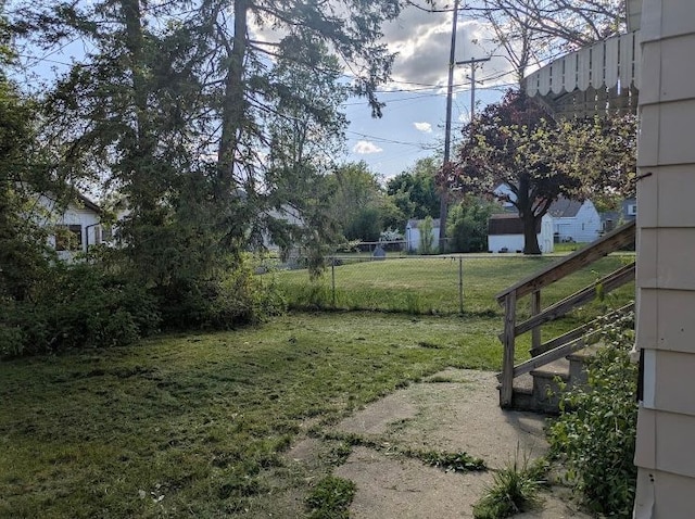 2557 Tiffin St, Flint, MI 48504 - view of yard