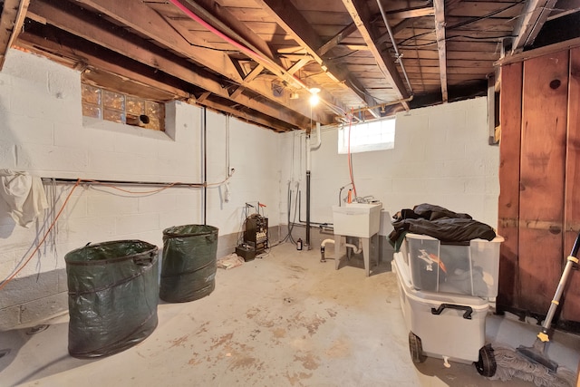 19544 Strasburg St, Detroit, MI 48205 - basement with a sink