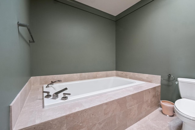 82 Chateaux Du Lac, Fenton, MI 48430 - full bathroom featuring toilet and a bath