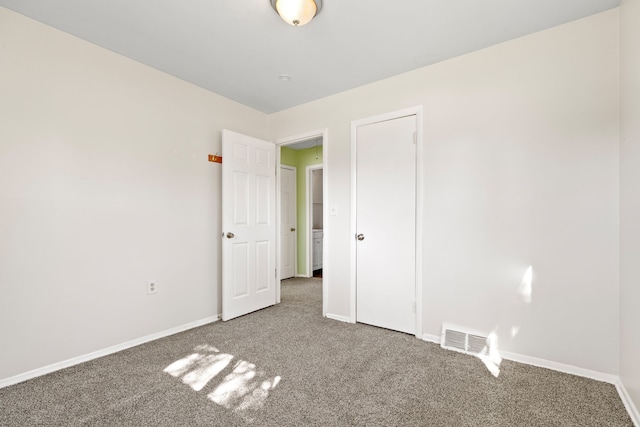 7957 Pine St, Taylor, MI 48180 - carpeted empty room featuring baseboards and visible vents