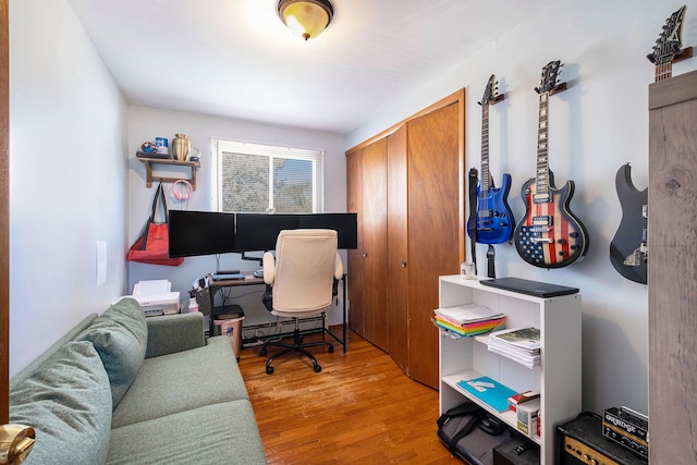 638 Franklin St, Linden, MI 48451 - office space with wood finished floors and baseboard heating