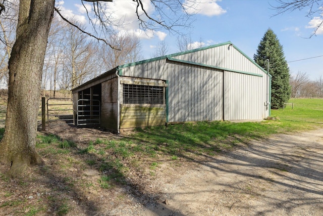 view of outdoor structure featuring an outdoor structure