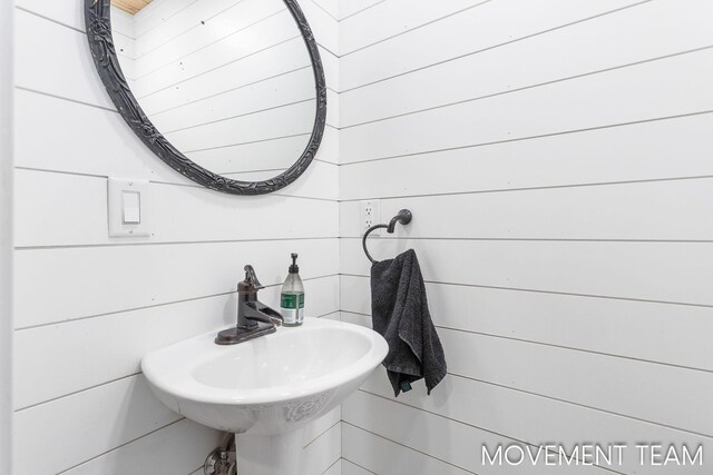 11559 Williams Rd, Montague, MI 49437 - bathroom featuring a sink