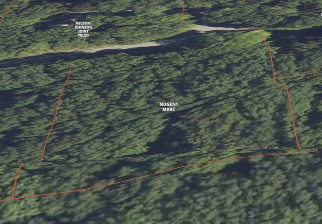 377 Peninsula Knolls Ln, Traverse City, MI 49686