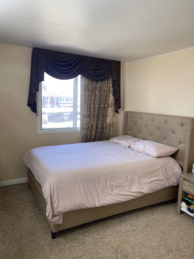 bedroom with carpet